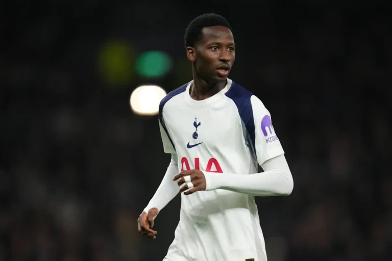 Tottenham Hotspur aim to keep midfielder despite transfer rumours Tottenham Hotspur aim to keep midfielder despite transfer rumours