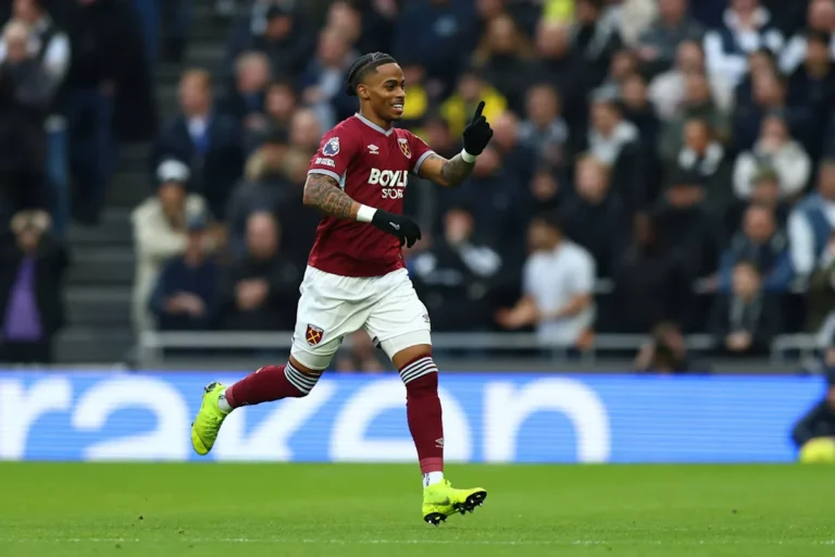 Manchester United target move for World Cup forward Manchester United target move for World Cup forward