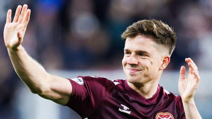 Rangers sign Devlin following Hearts exit Rangers sign Devlin following Hearts exit