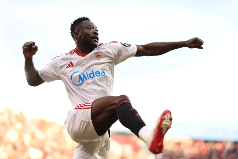 Sevilla striker Adams nears €16m Venezia move