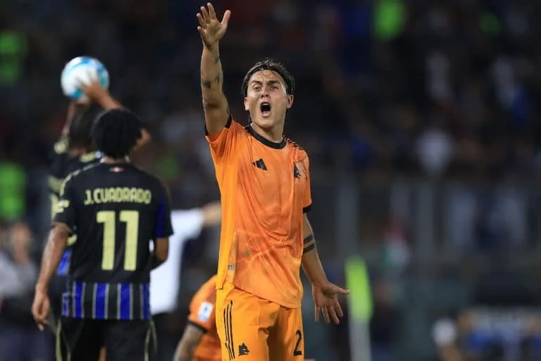 Paulo Dybala signs new Roma contract Paulo Dybala signs new Roma contract