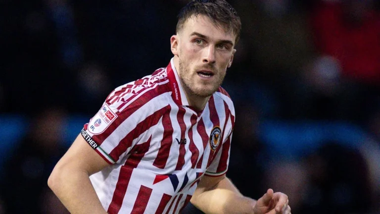 Oldham Athletic sign defender Delaney