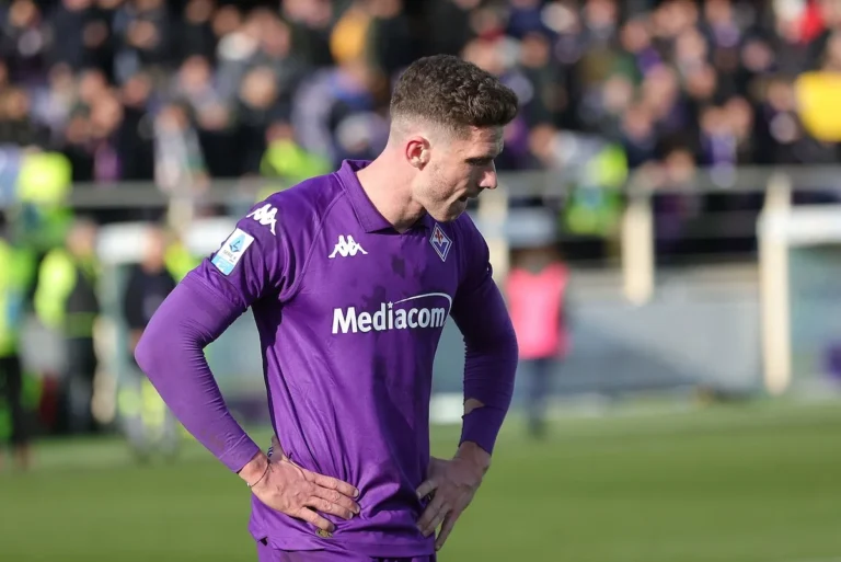 Gosens leaves Fiorentina for Schalke 04 in permanent transfer Gosens leaves Fiorentina for Schalke 04 in permanent transfer