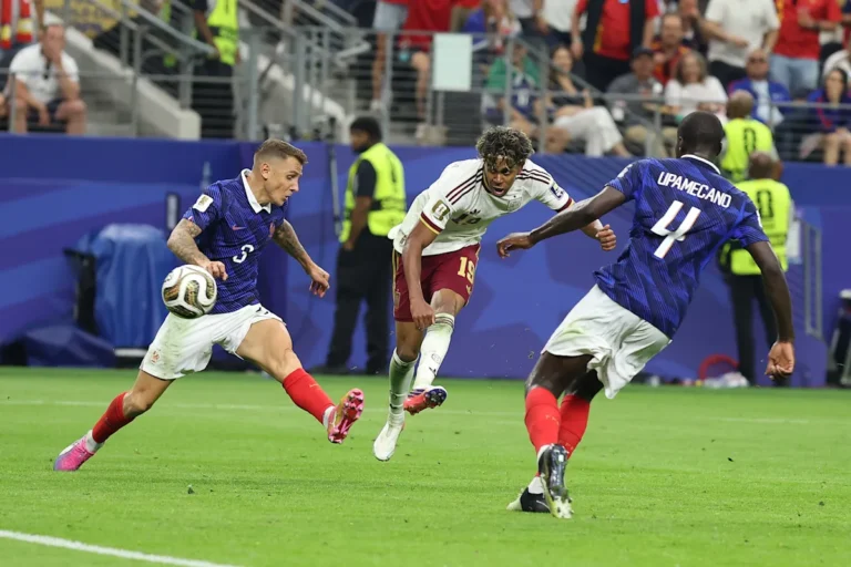 Spain beat France to reach first final in 16 years