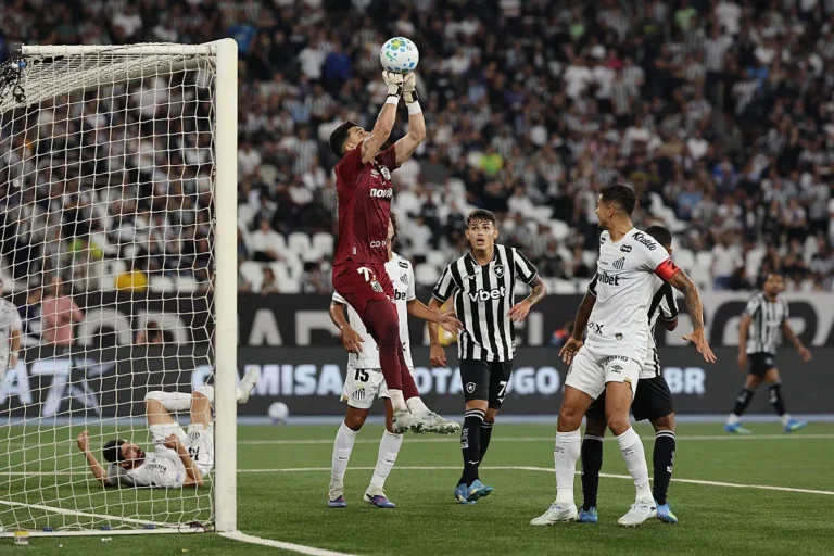 Botafogo vs. Santos Delivers Bizarre Moments—Watch Highlights 🎥
