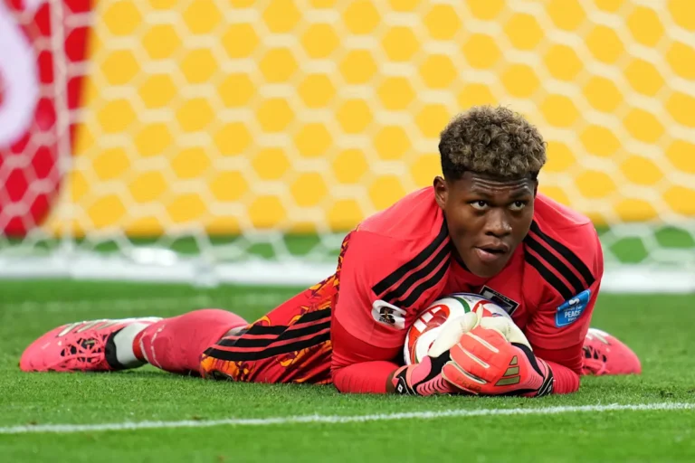 Leeds Pursues Serie A Star for Goalkeeper Role সিরি আ তারকাকে গোলরক্ষক হিসেবে পেতে চাইছে লিডস