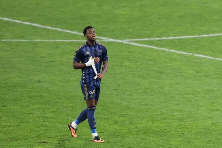 Barcelona Eyes Former Forward as Alternative to Julian Alvarez Barcelona Eyes Former Forward as Alternative to Julian Alvarez