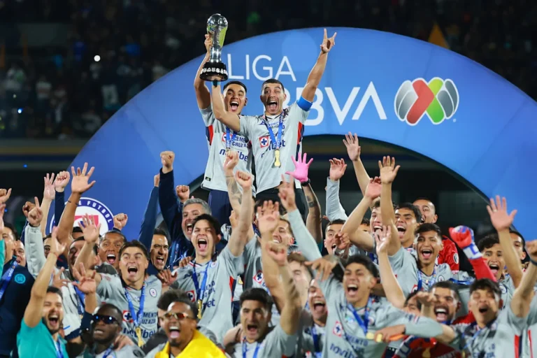 क्रूज अज़ुल बनाम सैन लुइस: मैचडे 1 के लिए प्लेइंग इलेवन घोषित Cruz Azul and San Luis Set for Matchday 1 Line-ups