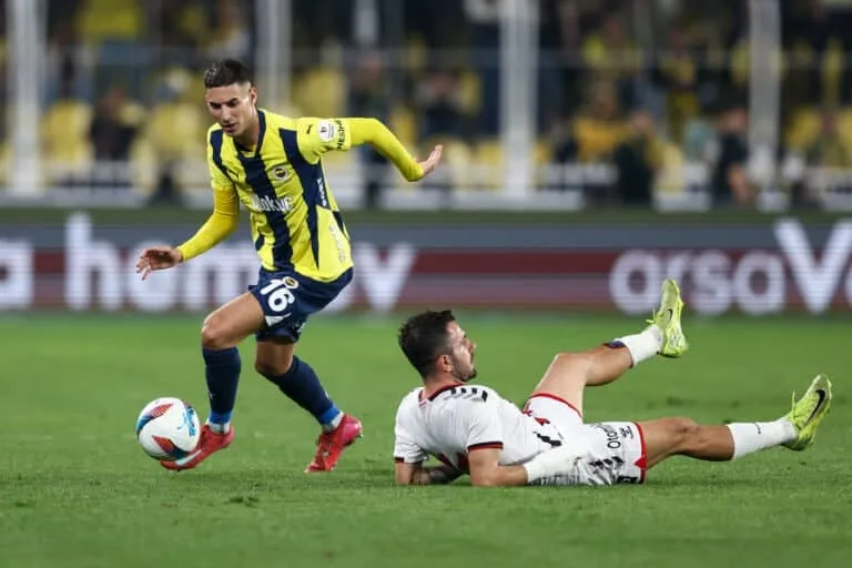 Roma Eyes Fenerbahce Fullback Mert Muldur Roma Eyes Fenerbahce Fullback Mert Muldur