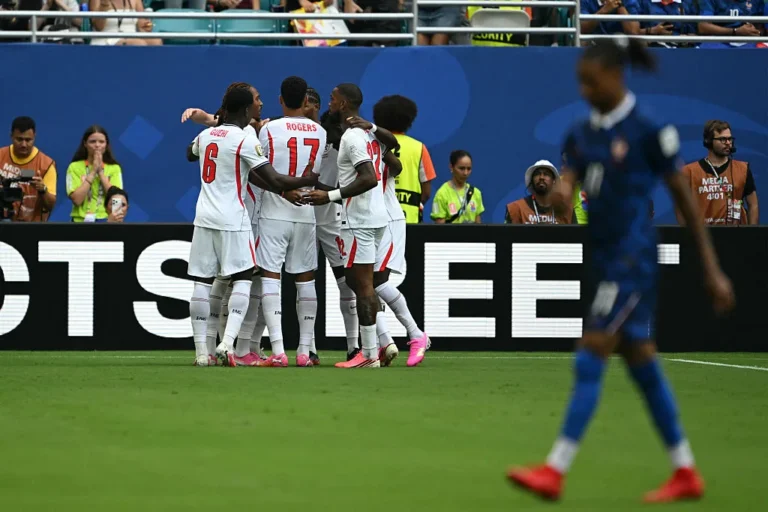 England Dominates France in Rugby Showdown England Dominates France in Rugby Showdown