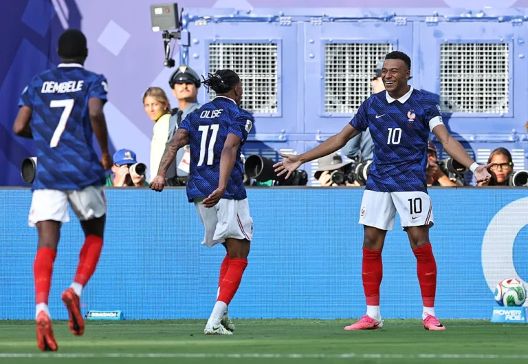 Mbappé Becomes All-Time Top Scorer in World Cup History, Watch 📹 Mbappé Becomes All-Time Top Scorer in World Cup History, Watch 📹
