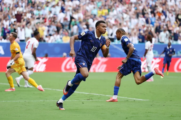 Kylian Mbappé Becomes World Cup’s All-Time Top Scorer Kylian Mbappé Becomes World Cup's All-Time Top Scorer