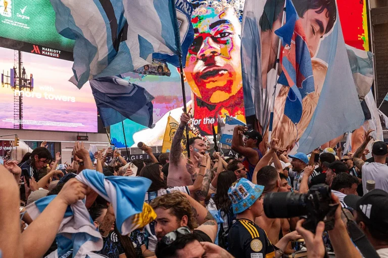 Spain and Argentina Announce World Cup Final Lineups Spain and Argentina Announce World Cup Final Lineups