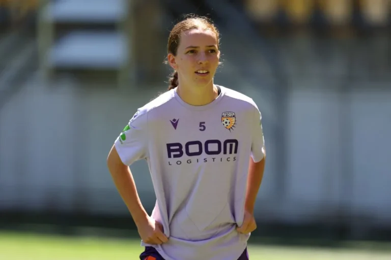 Charlton Athletic Signs Defender Johnston from Perth Glory Charlton Athletic Signs Defender Johnston from Perth Glory