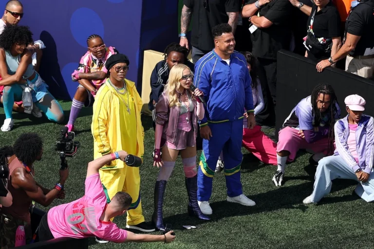 Ronaldo and Ronaldinho to Perform with Madonna at World Cup Final Half-Time Show Ronaldo and Ronaldinho to Perform with Madonna at World Cup Final Half-Time Show