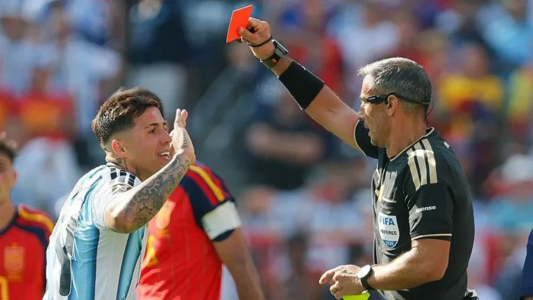 Argentina Falls to France in World Cup Final After Fernandez Red Card Argentina Falls to France in World Cup Final After Fernandez Red Card