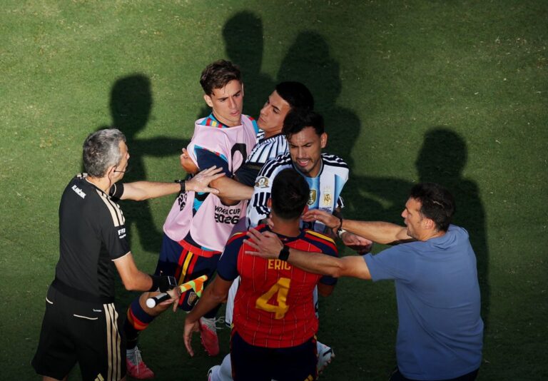 Paredes Sent Off for Throwing Punches in World Cup Final Chaos Paredes Sent Off for Throwing Punches in World Cup Final Chaos