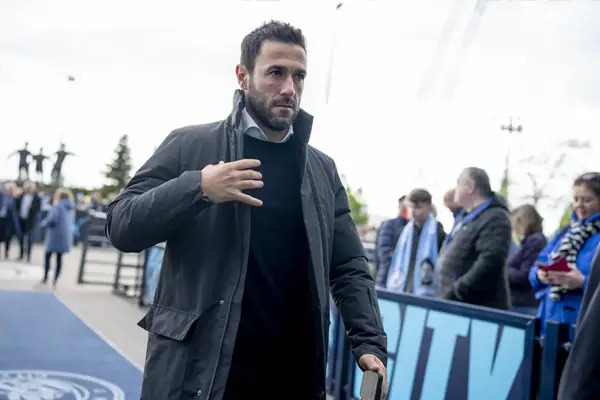 Manchester City’s Pursuit of PSG Star Falls Apart Despite Five-Year Deal PSG स्टार के साथ 5 साल का समझौता होने के बावजूद मैनचेस्टर सिटी की डील टूटी