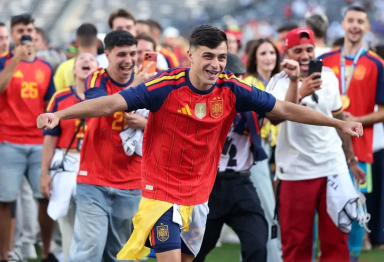Barcelona Star Pedri Reveals Touching Penalty Kick Tradition with Father After Trophy Wins Barcelona Star Pedri Reveals Touching Penalty Kick Tradition with Father After Trophy Wins