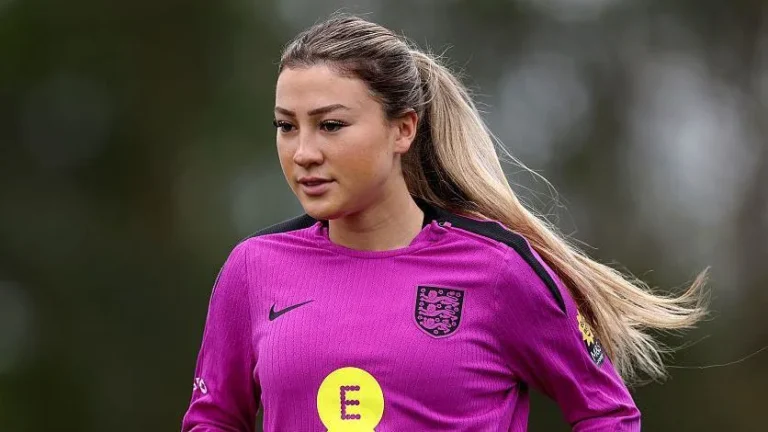 Why England Teenager Parkinson Relies on a Mindset Coach Why England Teenager Parkinson Relies on a Mindset Coach