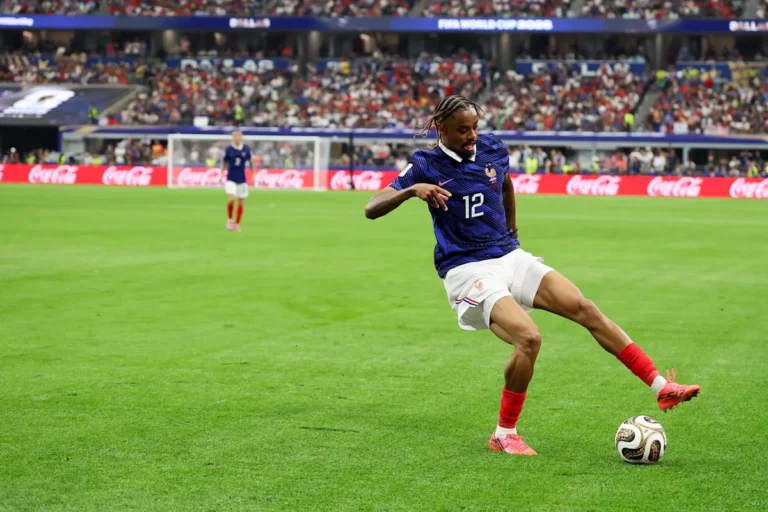 Liverpool Intensifies Efforts to Sign Paris Saint-Germain Winger