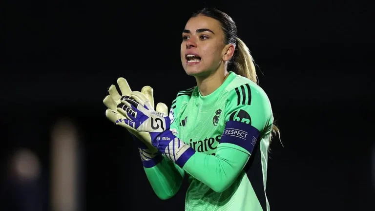 Arsenal Signs Free Agent Spain Goalkeeper Rodriguez Arsenal Signs Free Agent Spain Goalkeeper Rodriguez