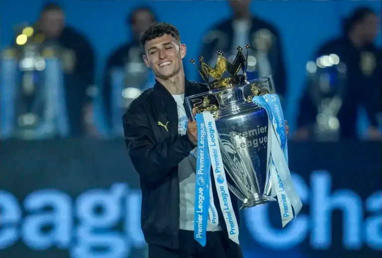 Phil Foden Extends Manchester City Contract Through 2030