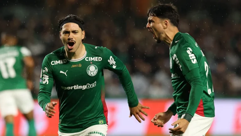 Palmeiras Defeats Paraguayan Rival to Maintain Top Spot Palmeiras Defeats Paraguayan Rival to Maintain Top Spot