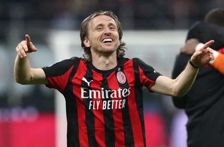 Modric’s Contract Signing Paves Way for Imminent Extension with Milan Modric’s Contract Signing Paves Way for Imminent Extension with Milan