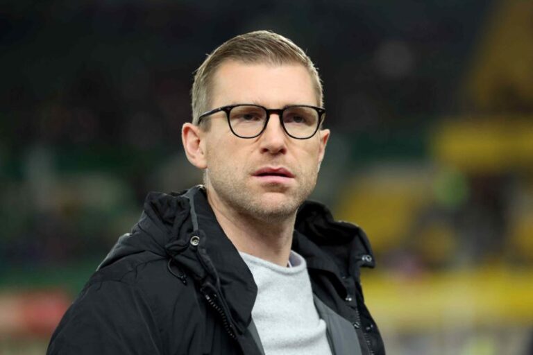 Per Mertesacker Takes on New Role Following Arsenal Departure Per Mertesacker Takes on New Role Following Arsenal Departure