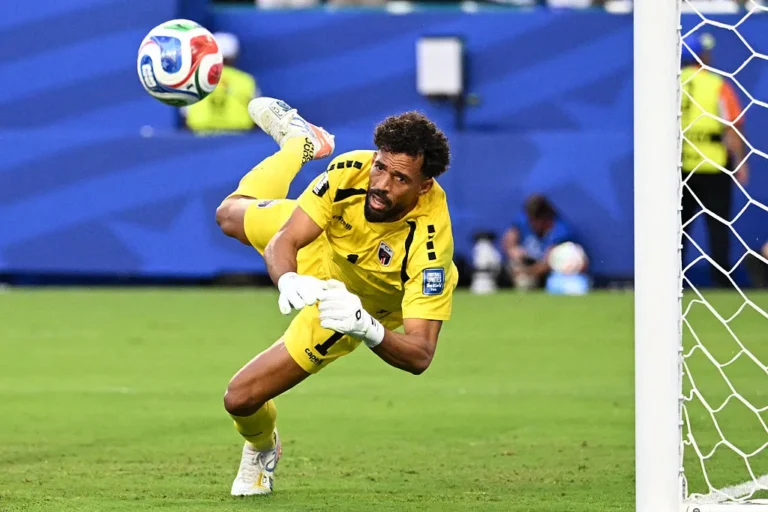 Cup Sensation Vozinha Signs with South American Club