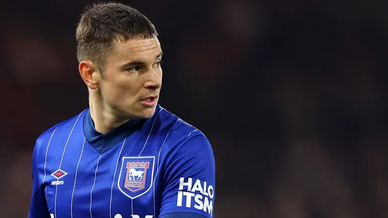 Albion Re-signs Townsend Following Ipswich Departure