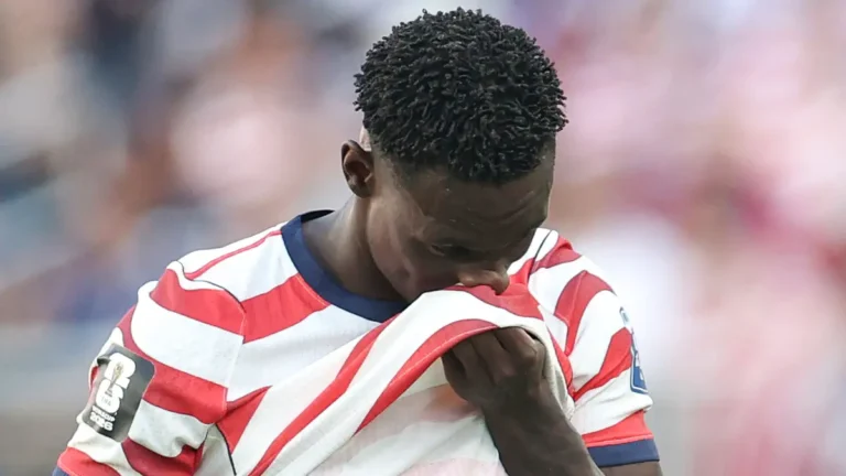 USA reduced to ten men as Balogun receives red card after VAR review USA down to ten men! Balogun sent off after VAR review