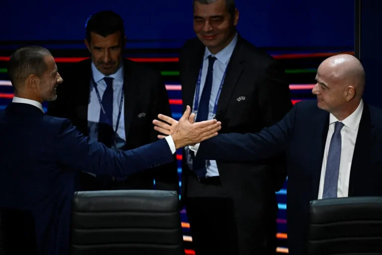 UEFA की जियानी इन्फेंटिनो के वर्ल्ड कप प्लान पर कानूनी कार्रवाई की चेतावनी UEFA की जियानी इन्फेंटिनो के वर्ल्ड कप प्लान पर कानूनी कार्रवाई की चेतावनी
