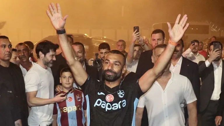 Salah Receives Hero's Welcome Ahead of Trabzonspor Transfer