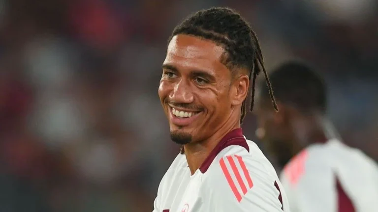 Mourinho, Ferguson Explore Options: What’s Next for Smalling?