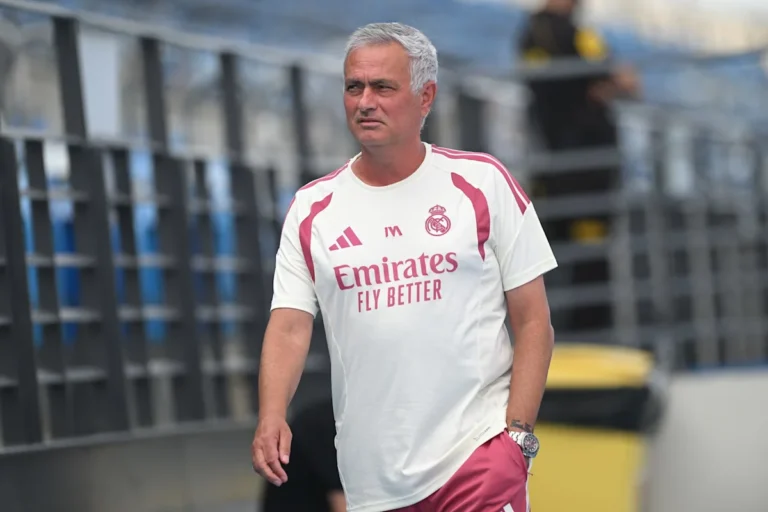 Real Madrid's Mourinho Fuming as Top Midfield Target Joins Barcelona