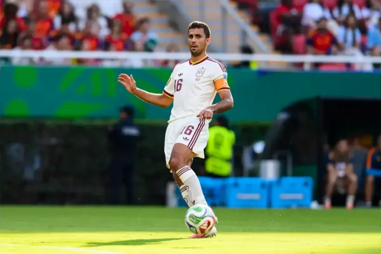 Real Madrid Legend Criticizes Failed Rodri Pursuit: “They Take Us for Fools” Real Madrid Legend Criticizes Failed Rodri Pursuit: “They Take Us for Fools”