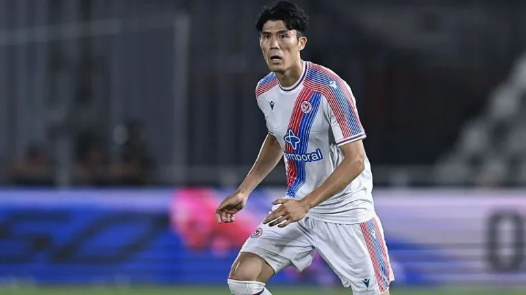 Tomiyasu Signs with Palace After Successful Trial