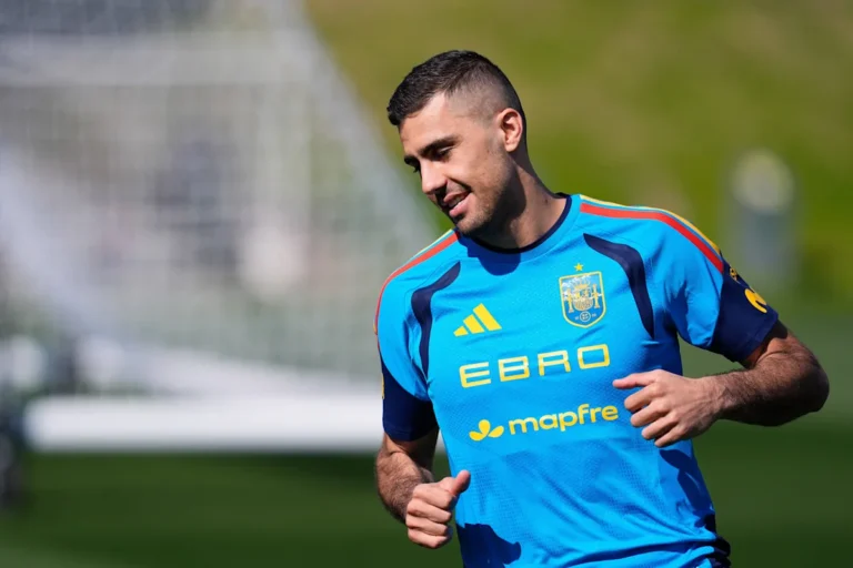 Man City Rejects Bid for World-Class Midfielder