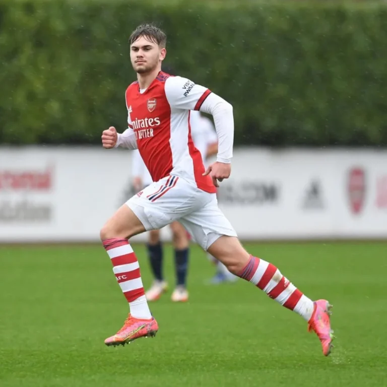 FA Bans Pitchside Walls Following Death of Former Arsenal Player