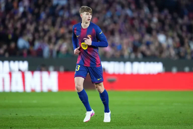 Man City Discuss Move for Barcelona Midfielder