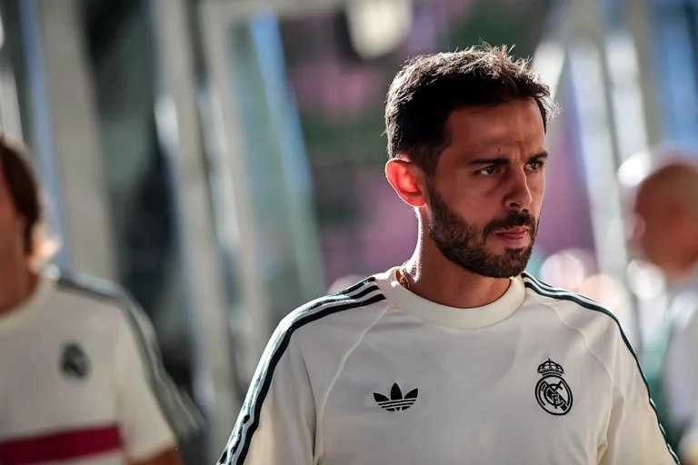 Bernardo Leads Madrid, Julián Moves the Market: Monday’s Front Pages Bernardo Leads Madrid, Julián Moves the Market: Monday's Front Pages