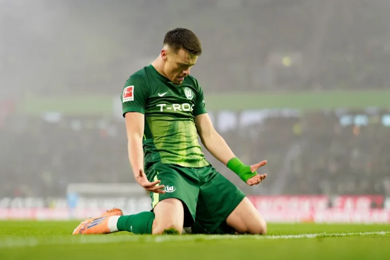 VfB Stuttgart Signs Dzenan Pejcinovic