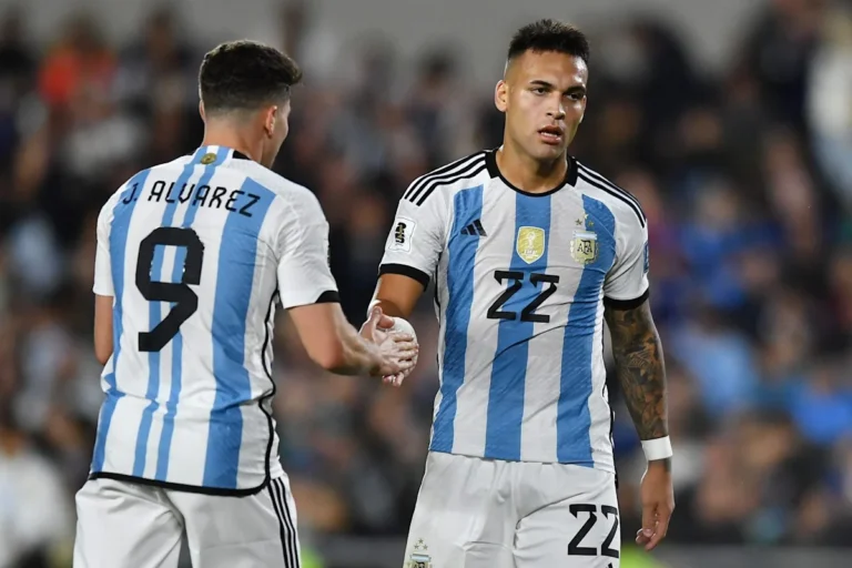 Barcelona Eyes Argentine International as Potential Replacement for Julian Alvarez