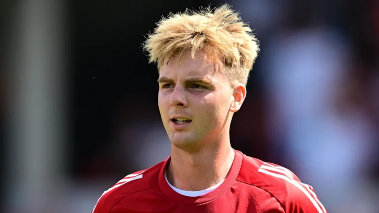 Stockport Signs Leicester Defender Wilson-Brown Stockport Signs Leicester Defender Wilson-Brown