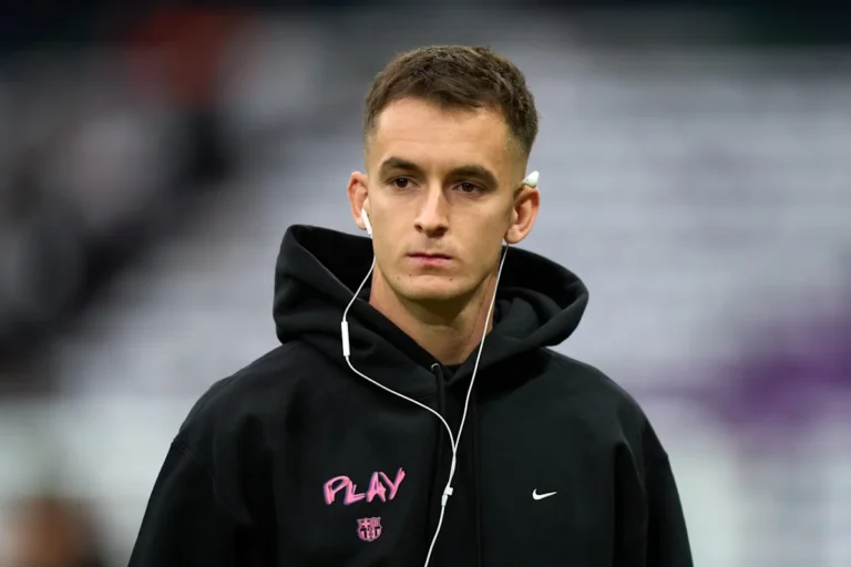 Barcelona Outcasts Upset Over Separate Training Sessions, Report Says ബാഴ്സലോണയിൽ പരിശീലനത്തിനിടെ അവഗണന; ക്ലബ്ബിനെതിരെ അതൃപ്തിയുമായി താരങ്ങൾ