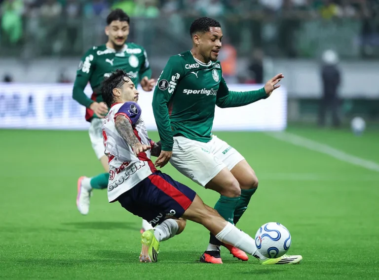 Palmeiras Concedes Late Goal, Draws First-Leg Libertadores Tie Palmeiras Concedes Late Goal, Draws First-Leg Libertadores Tie