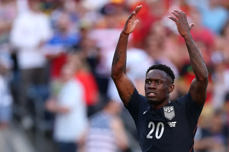 Tottenham Hotspur Targets Ligue 1 Striker: Impact on De Zerbi’s Squad Explored