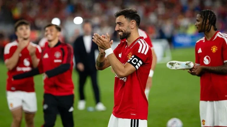Carrick Lauds Wanted Player Fernandes Carrick Lauds Wanted Player Fernandes